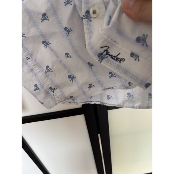 Fender White Button Down Shirt Mens Medium Rock Roll Skulls - Picture 10 of 16